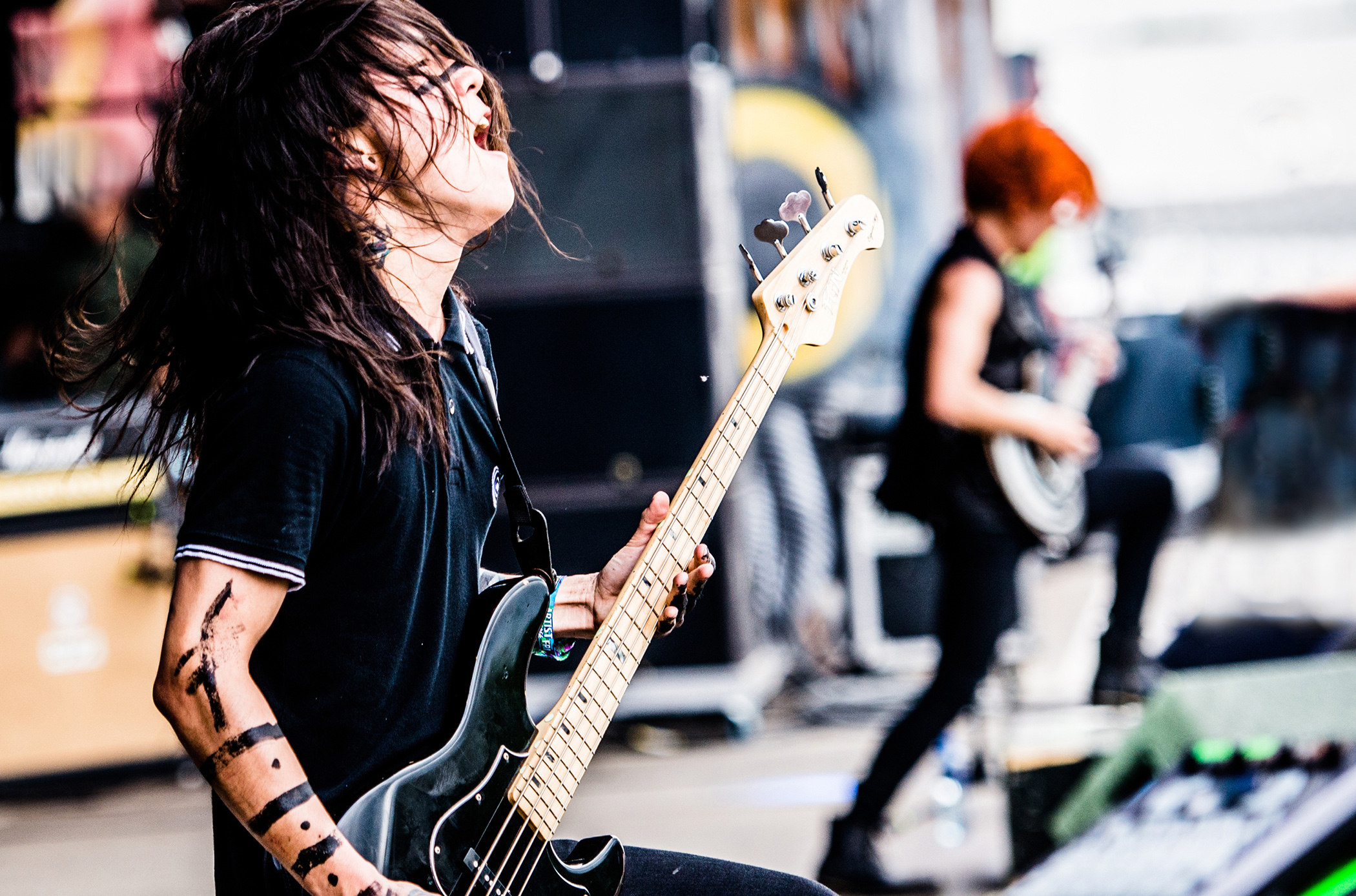 http://www.clynemedia.com/audiotechnica/Crossfaith/AT_Crossfaith_Photo1.jpg